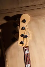 Select Active Jazz Bass - Tobacco Sunburst